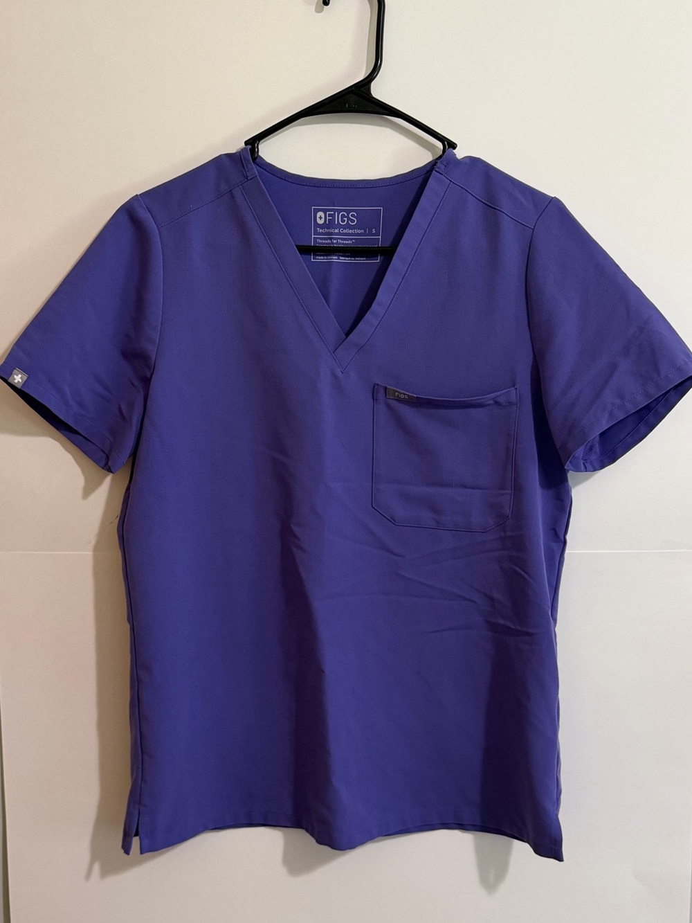 FIGS Lavender V-Neck Technical Scrub Top